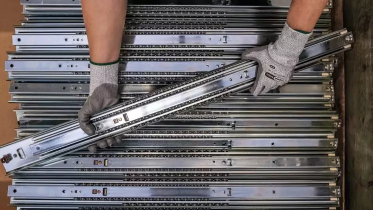 Telescopische geleiders van Thomas Regout International